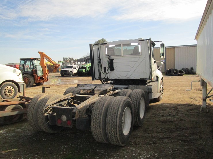 2017-international-prostar-image-3