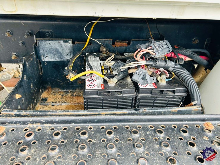 2012-international-durastar-4300-image-41