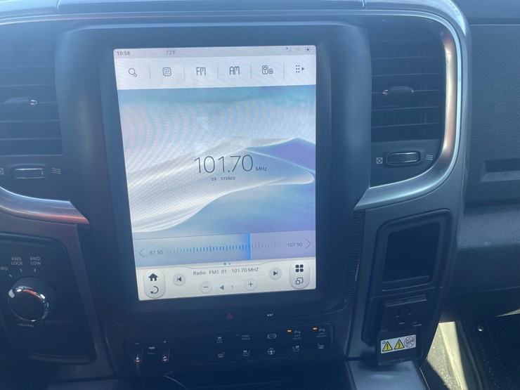 2018-dodge-2500-image-36