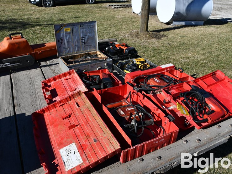 lot-of-power-tools-image-3