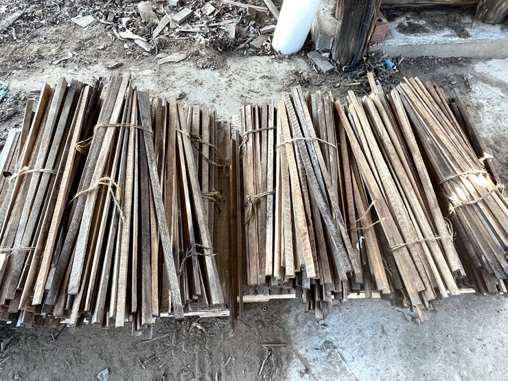 #13062-•-(2)-pallets-of-wooden-snow-fence-stakes-image-6