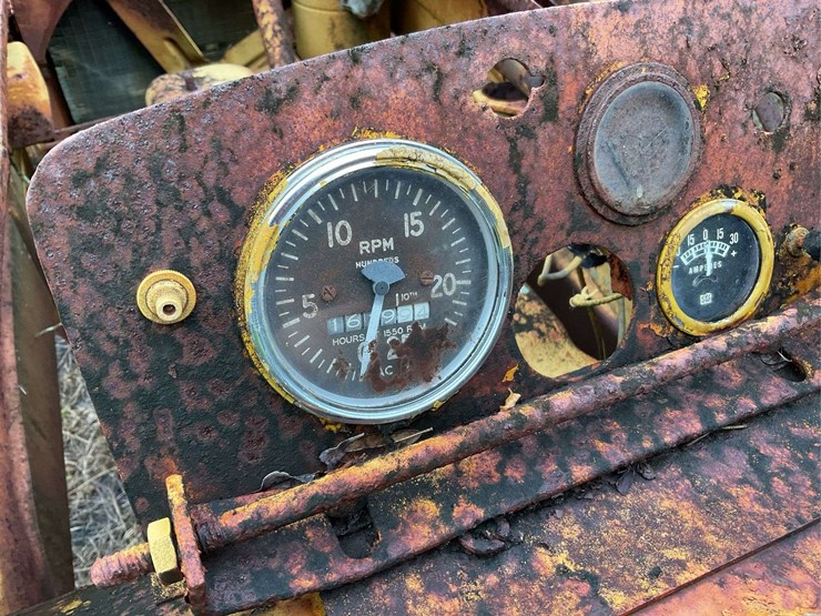 minneapolis-moline-parts-tractor-image-8