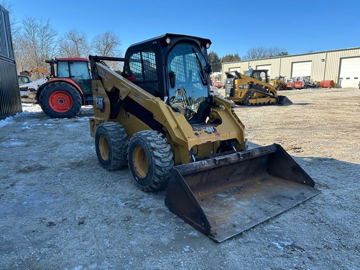 2022-caterpillar-262d3-image-6