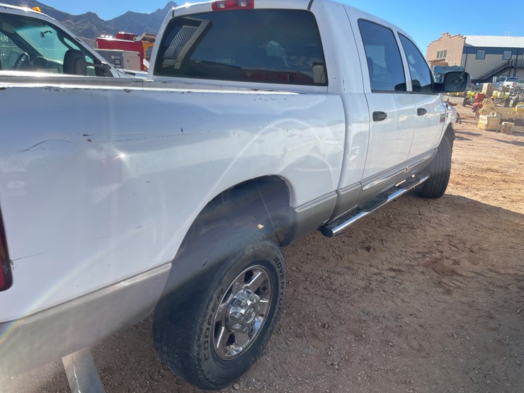 2009-dodge-2500-image-4