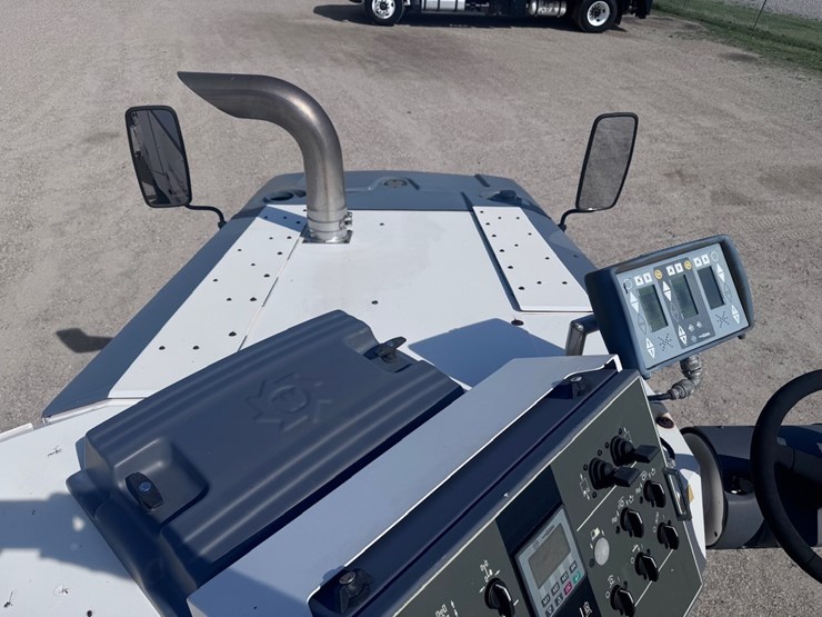 2015-wirtgen-w100i-image-38