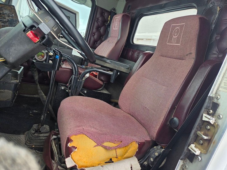 kenworth-t800-image-56