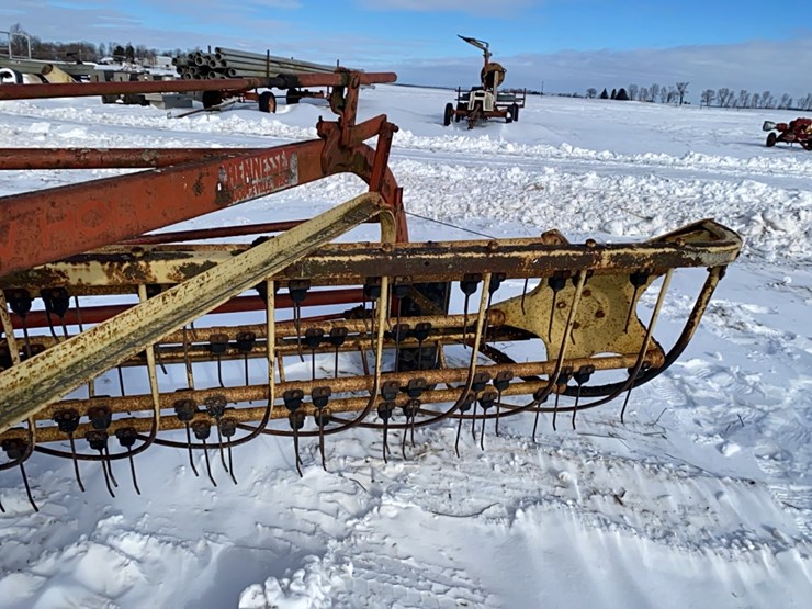 new-holland-256-image-11