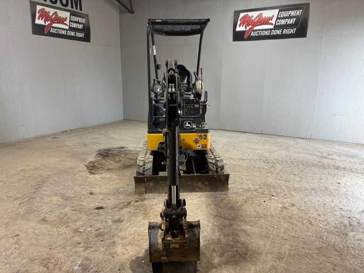 2019-deere-17g-image-8