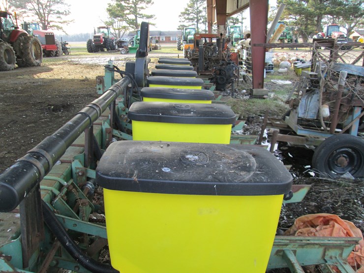 john-deere-8-image-6