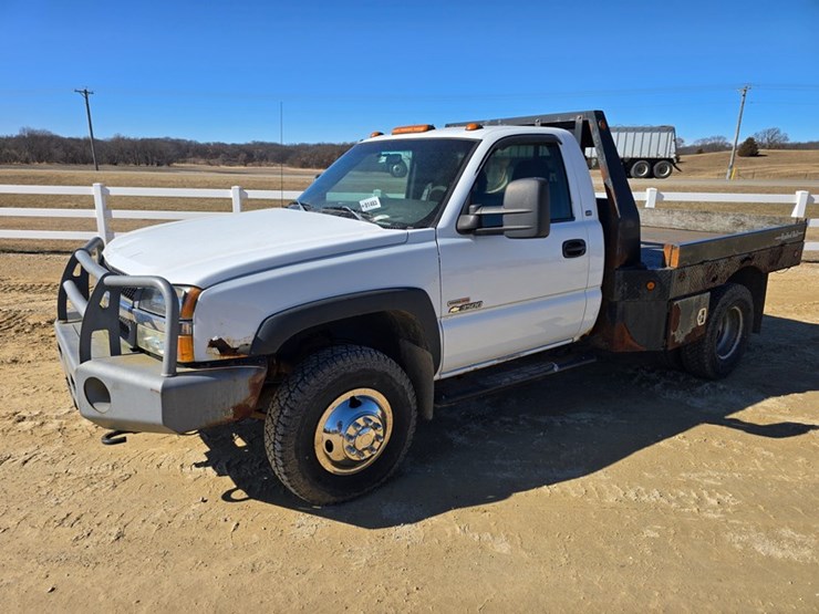 2003-chevrolet-3500-image-1