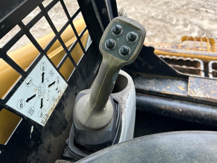 caterpillar-277b-image-24