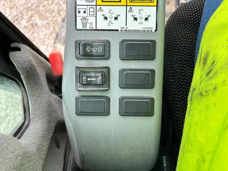 2020-bobcat-e50-image-25