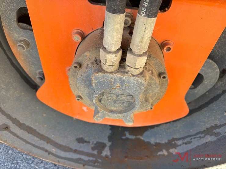 2010-hamm-hd12-image-11