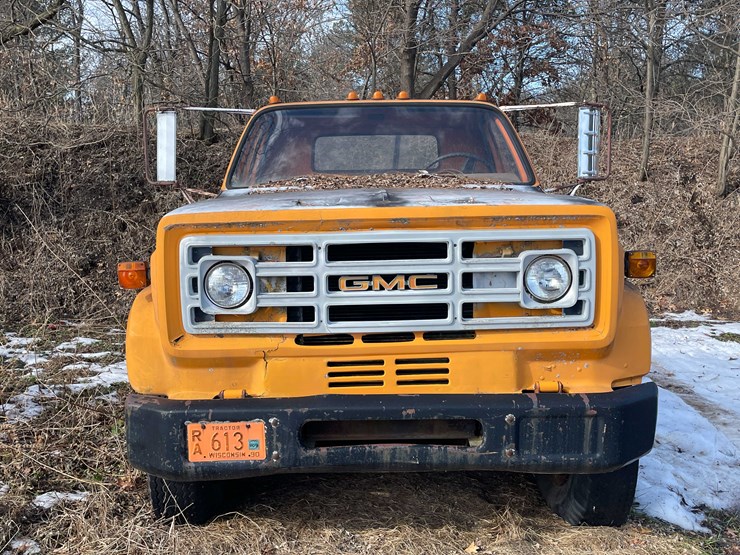 #13018-•-1974-gmc-6500-tractor-(has-wi-title)-image-2