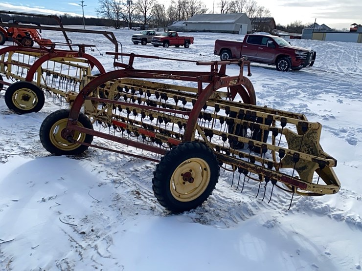 new-holland-258-image-3