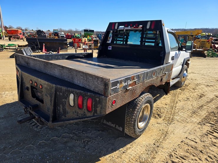 2003-chevrolet-3500-image-5