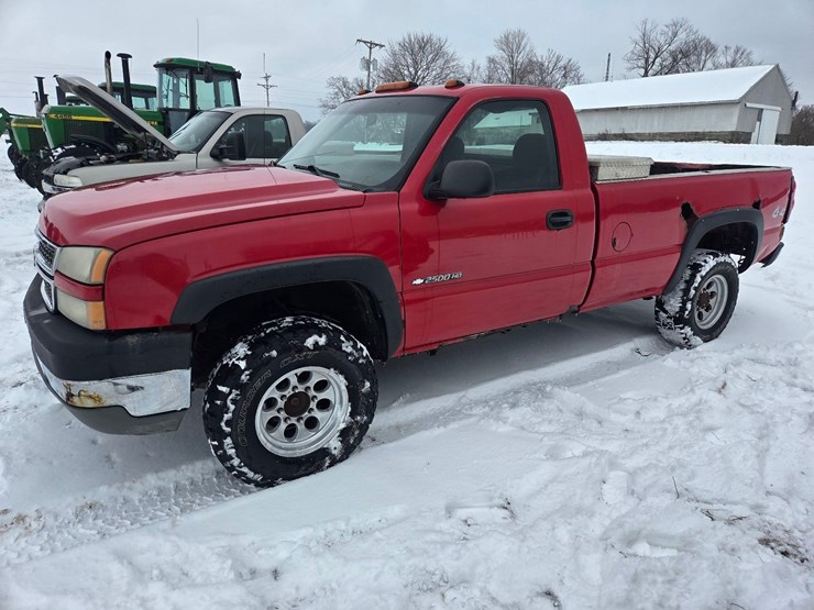 2004-chevrolet-2500-image-24