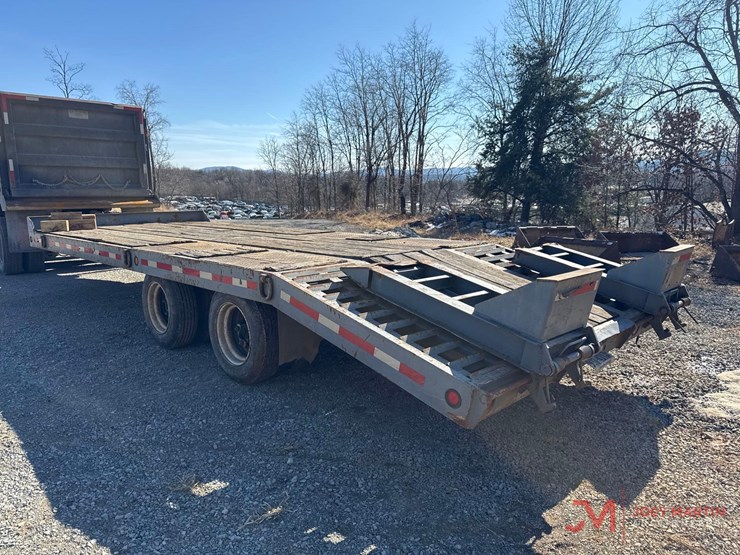 24'-tag-trailer-image-3