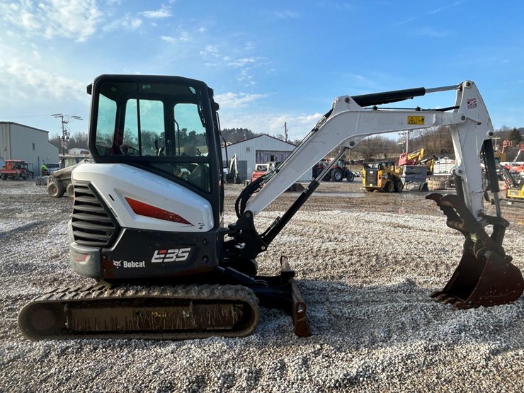 2019-bobcat-e35i-image-5