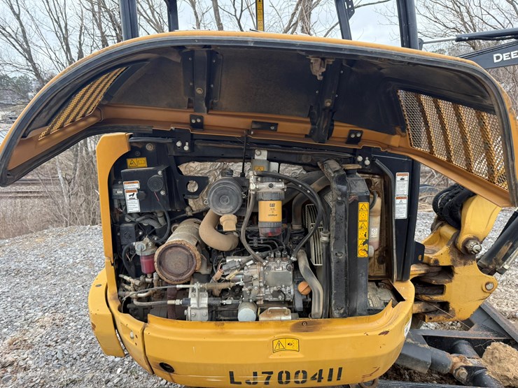 2014-caterpillar-302.7d-image-34