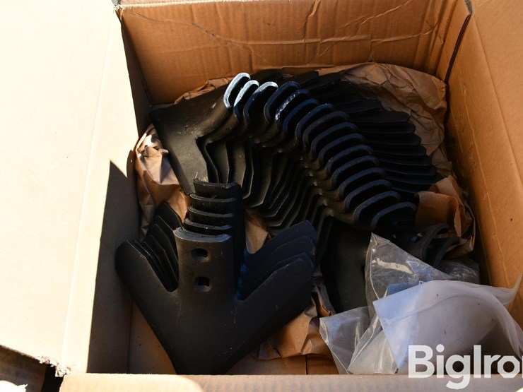 lot-of-farm-support-image-11