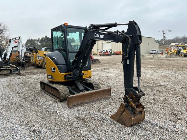 2022-deere-30g-image-6