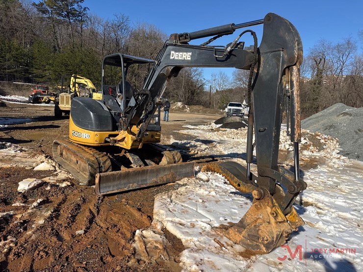 2013-deere-50d-image-3