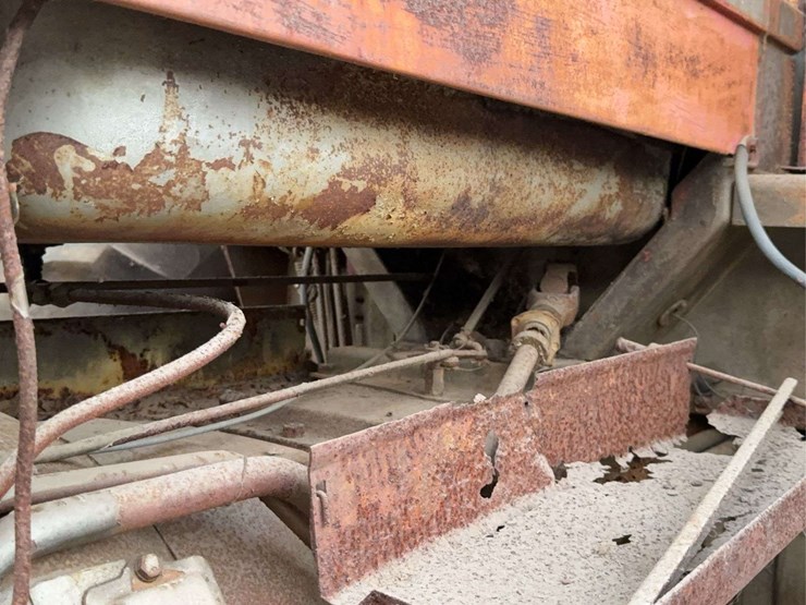 massey-ferguson-95-image-27