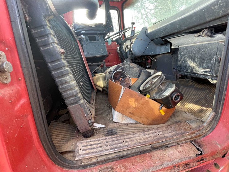 1986-ford-8000-image-61