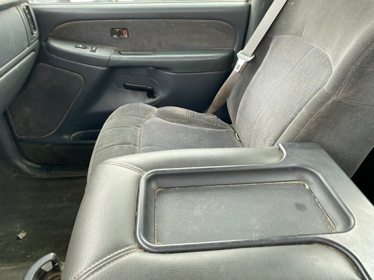 2001-chevrolet-pickup-image-28