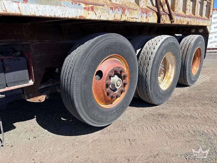 1993-ford-ls9000-image-26