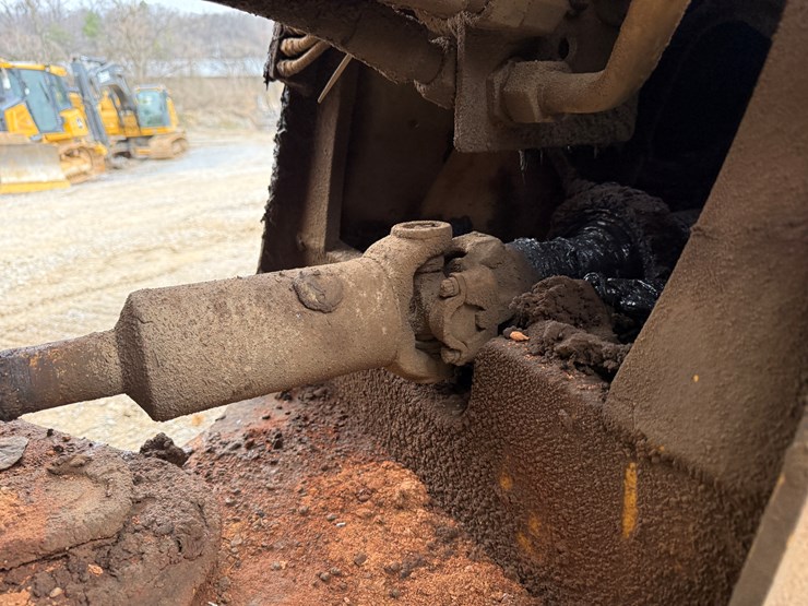 caterpillar-930g-image-28