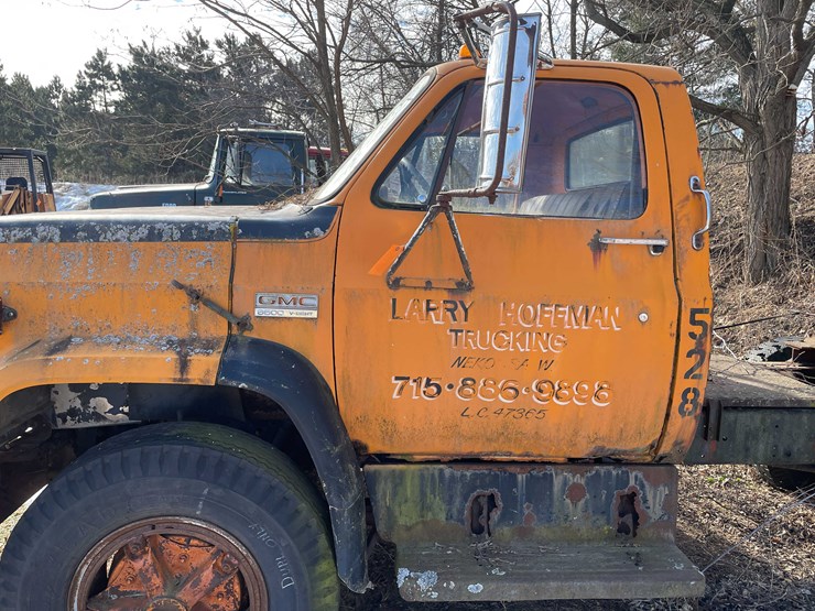 #13018-•-1974-gmc-6500-tractor-(has-wi-title)-image-19