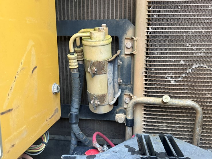 2004-caterpillar-321c-image-52