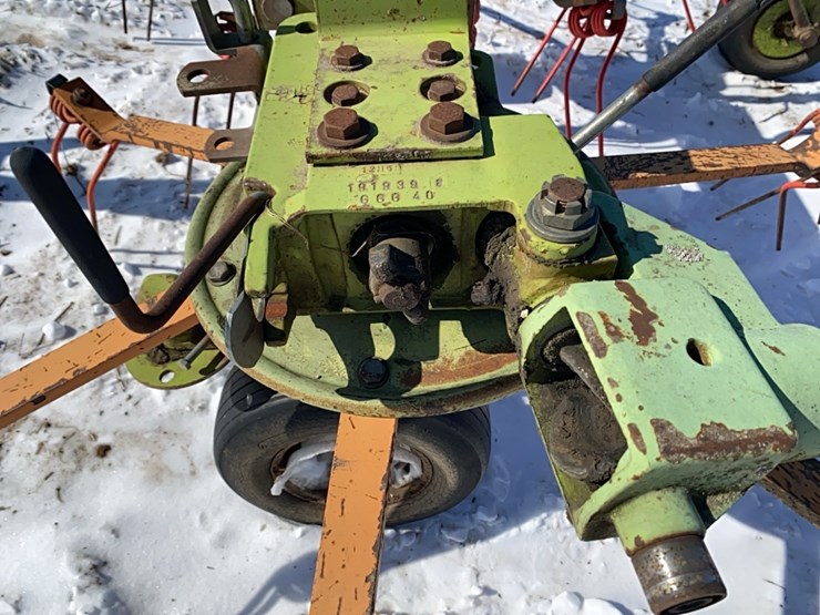 claas-volto-750-image-20