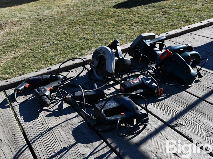 lot-of-power-tools-image-7