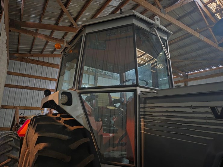 1979-white-2-155-image-30