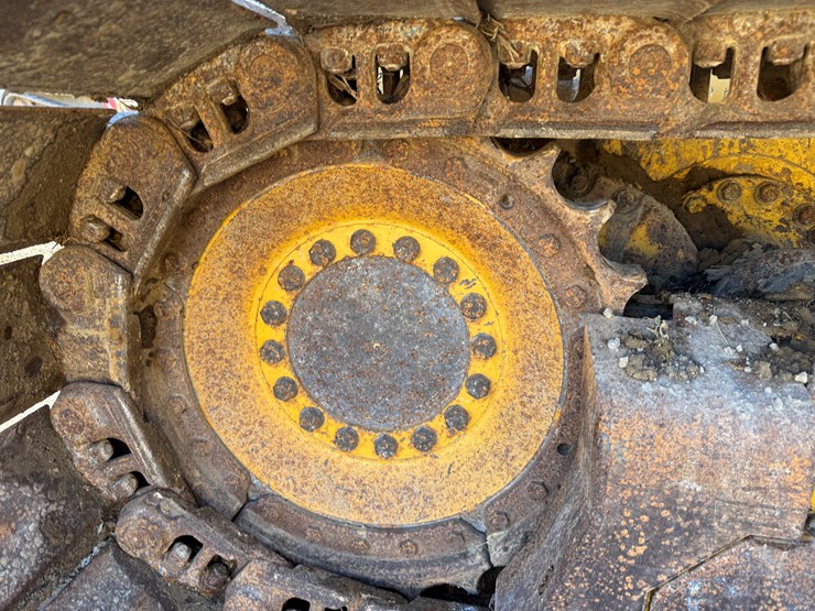 2006-deere-700j-image-65