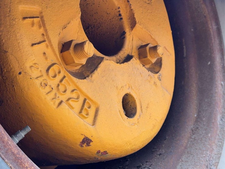 minneapolis-moline-g705-image-46