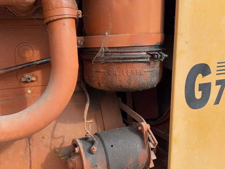 minneapolis-moline-g705-image-11