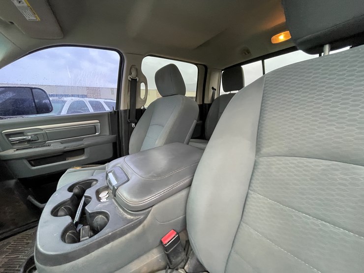 2014-dodge-2500-image-86