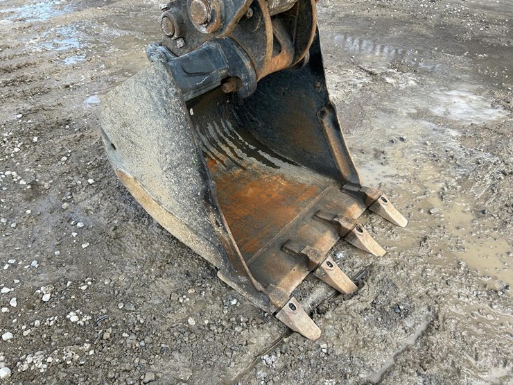 2021-bobcat-e60-image-9