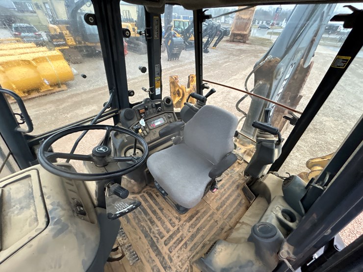 2011-deere-310sj-image-61