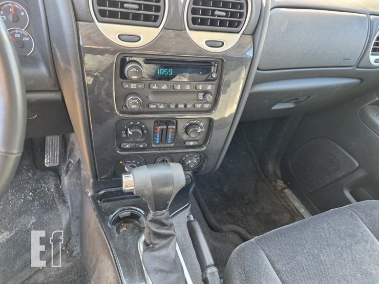 2009-gmc-envoy-sle-image-18