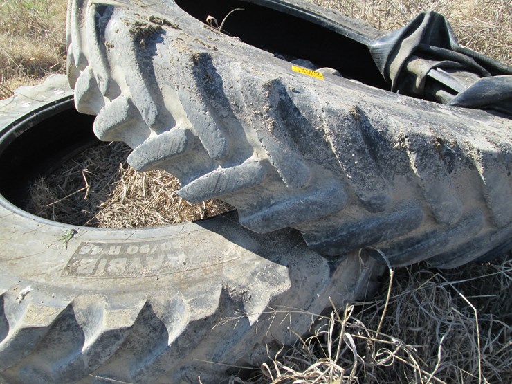 #27295-•-lot-of-(2)-380/90r46-tires-image-3