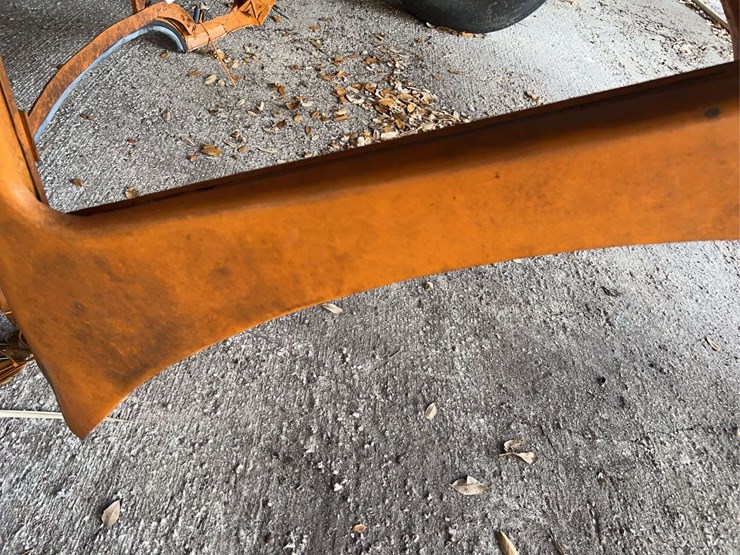 minneapolis-moline-udlx-cab-image-35