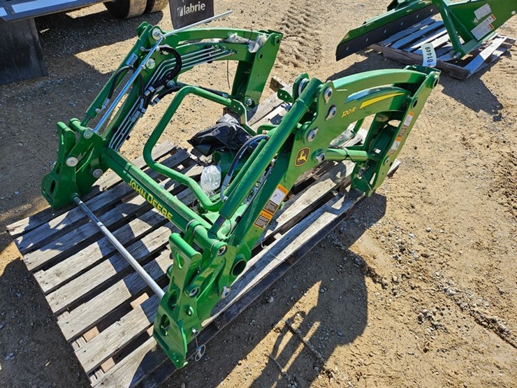 john-deere-120r-image-1