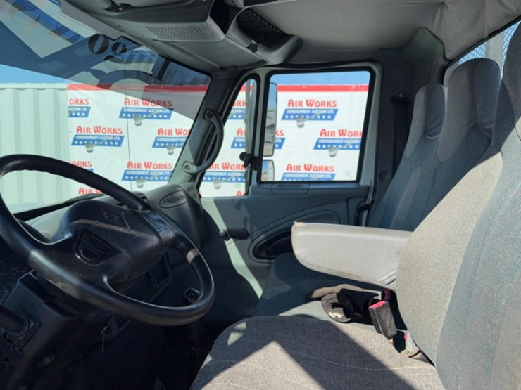 2007-international-7400-image-19