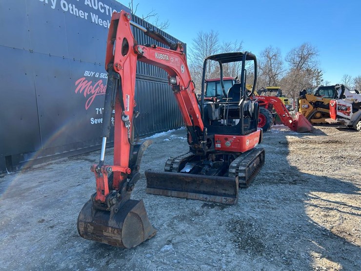 2020-kubota-kx033-4-image-7