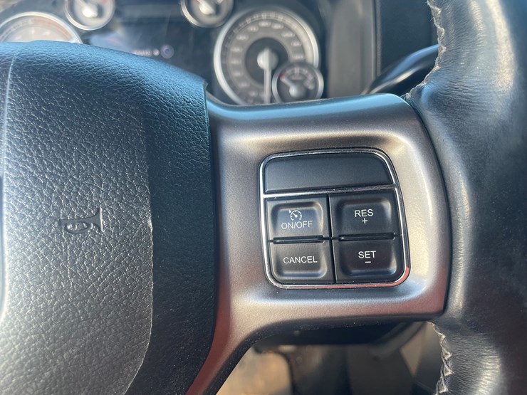 2018-dodge-2500-image-26